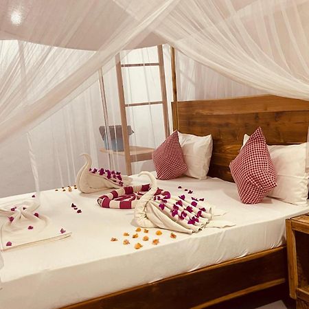Swiss Kiss Beach Resort Uppuveli Exterior photo