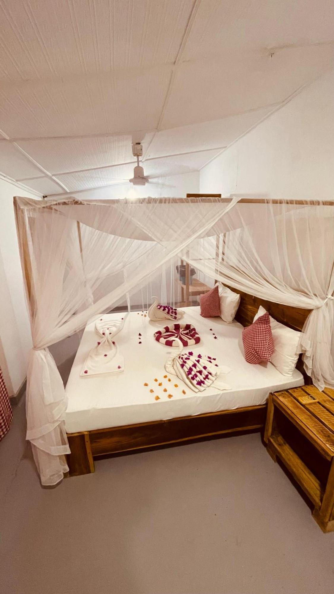 Swiss Kiss Beach Resort Uppuveli Exterior photo