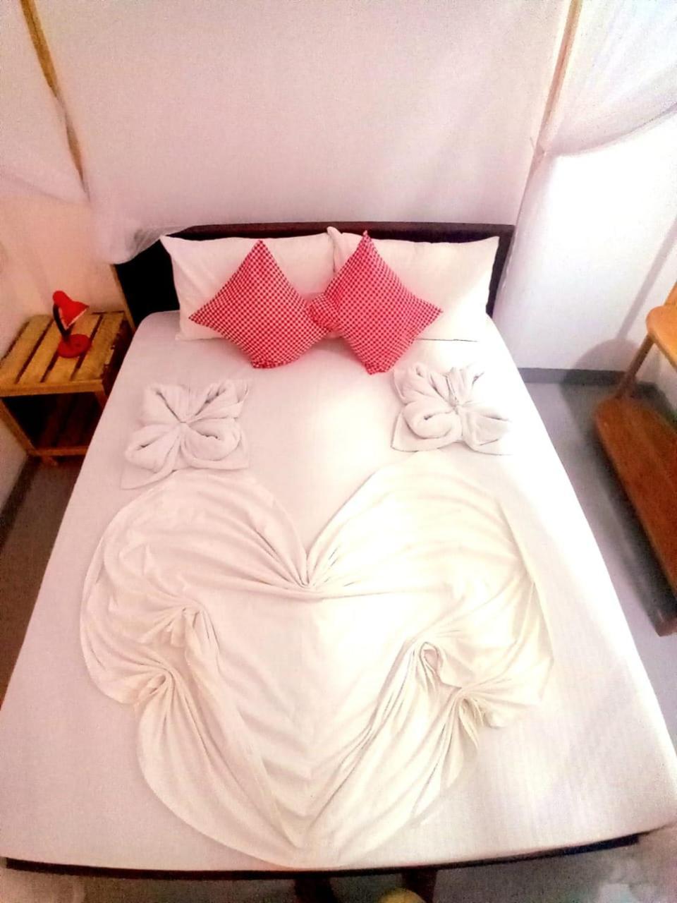 Swiss Kiss Beach Resort Uppuveli Exterior photo