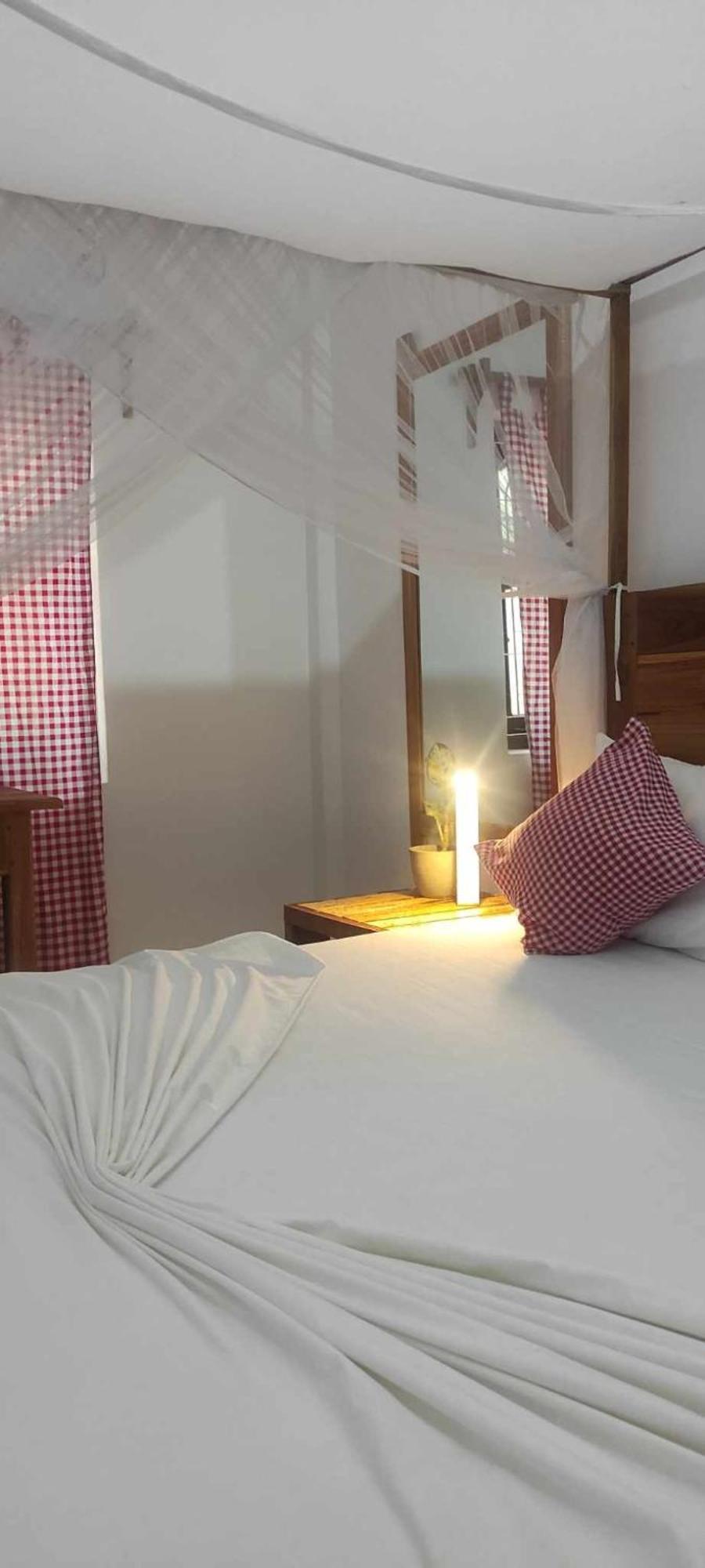Swiss Kiss Beach Resort Uppuveli Exterior photo