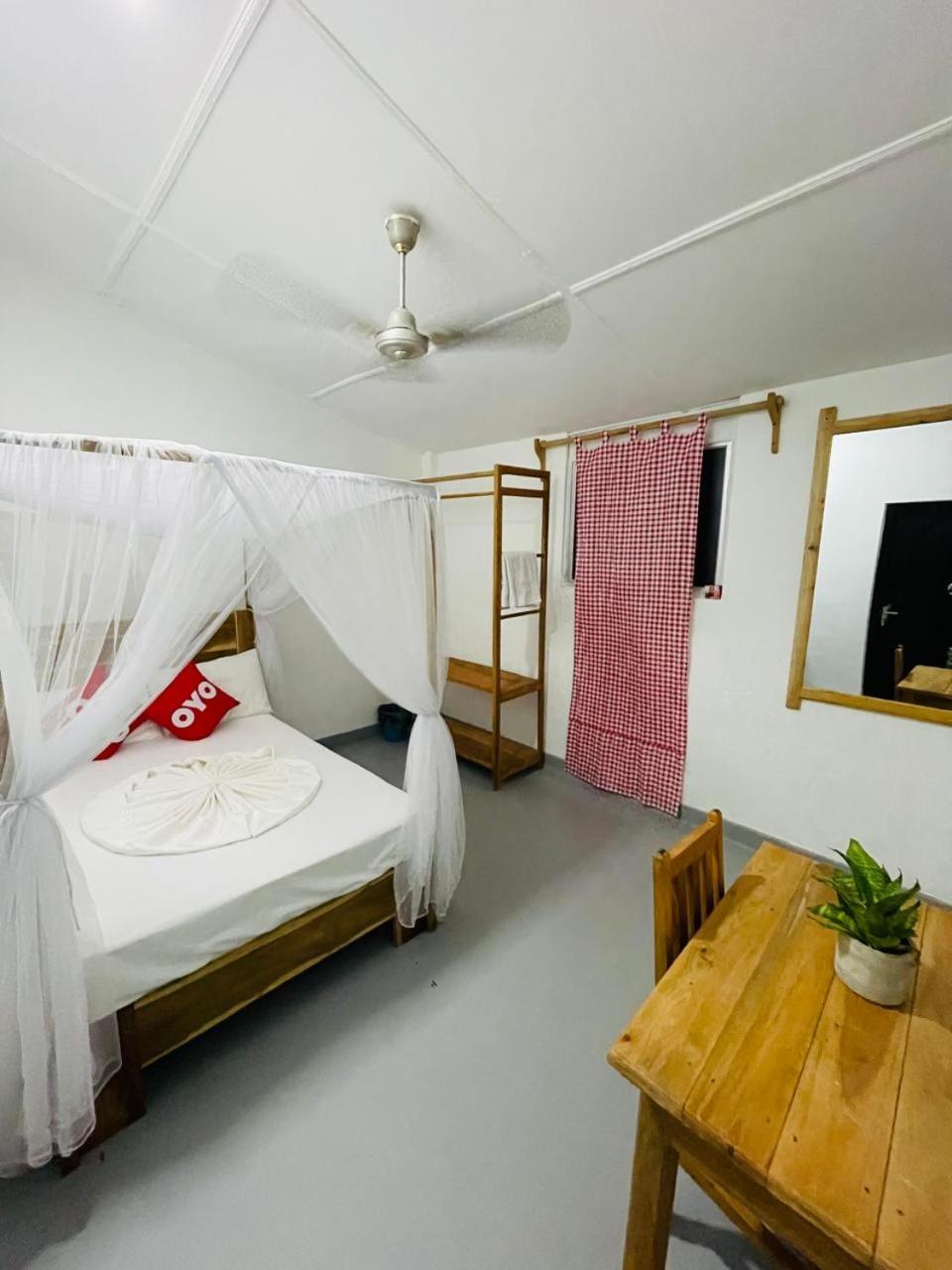 Swiss Kiss Beach Resort Uppuveli Exterior photo