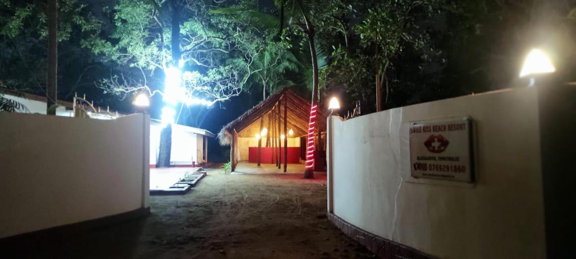 Swiss Kiss Beach Resort Uppuveli Exterior photo