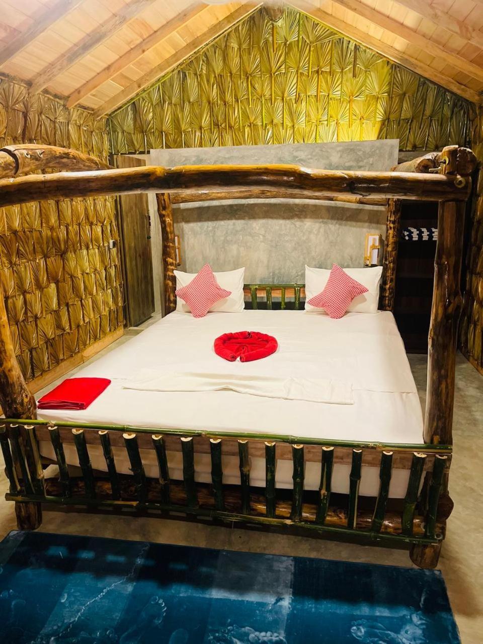 Swiss Kiss Beach Resort Uppuveli Exterior photo